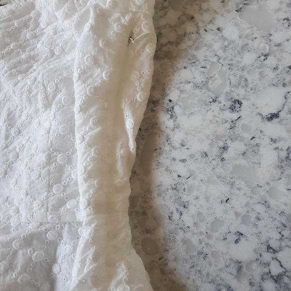 Forever 21 Button up Ruffle Top - Picture 6 of 6